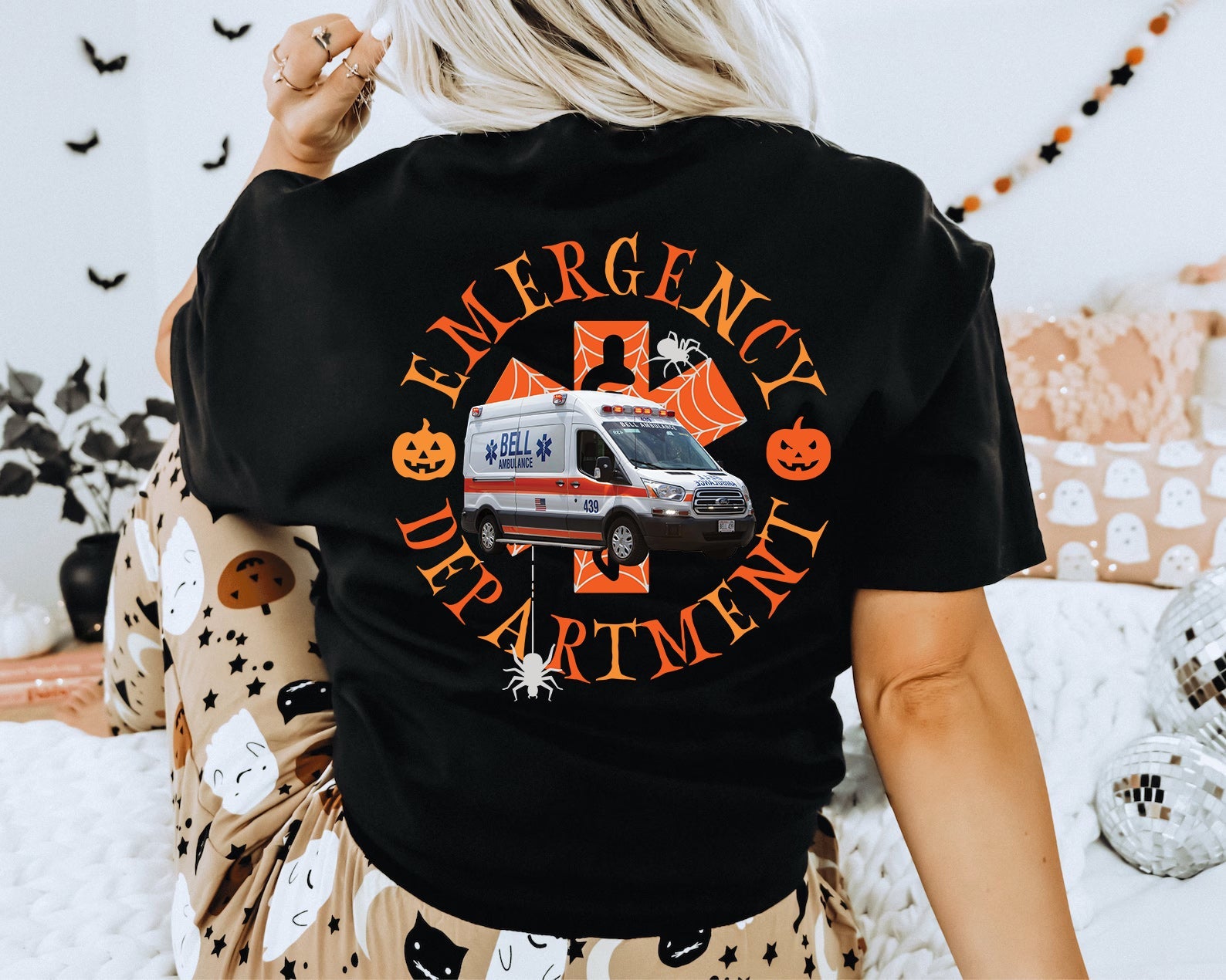 Bell Ambulance, Milwaukee, Wisconsin Halloween Classic Unisex T-Shirt Gildan 5000 (Made In US) NLMP2607PT12