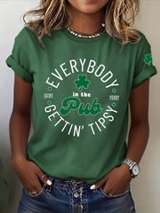  Everybody in The Pub Getting Tipsy Shirt Womens St Patrick's Day T-Shirt Clover Gift For Holiday - TradiViet