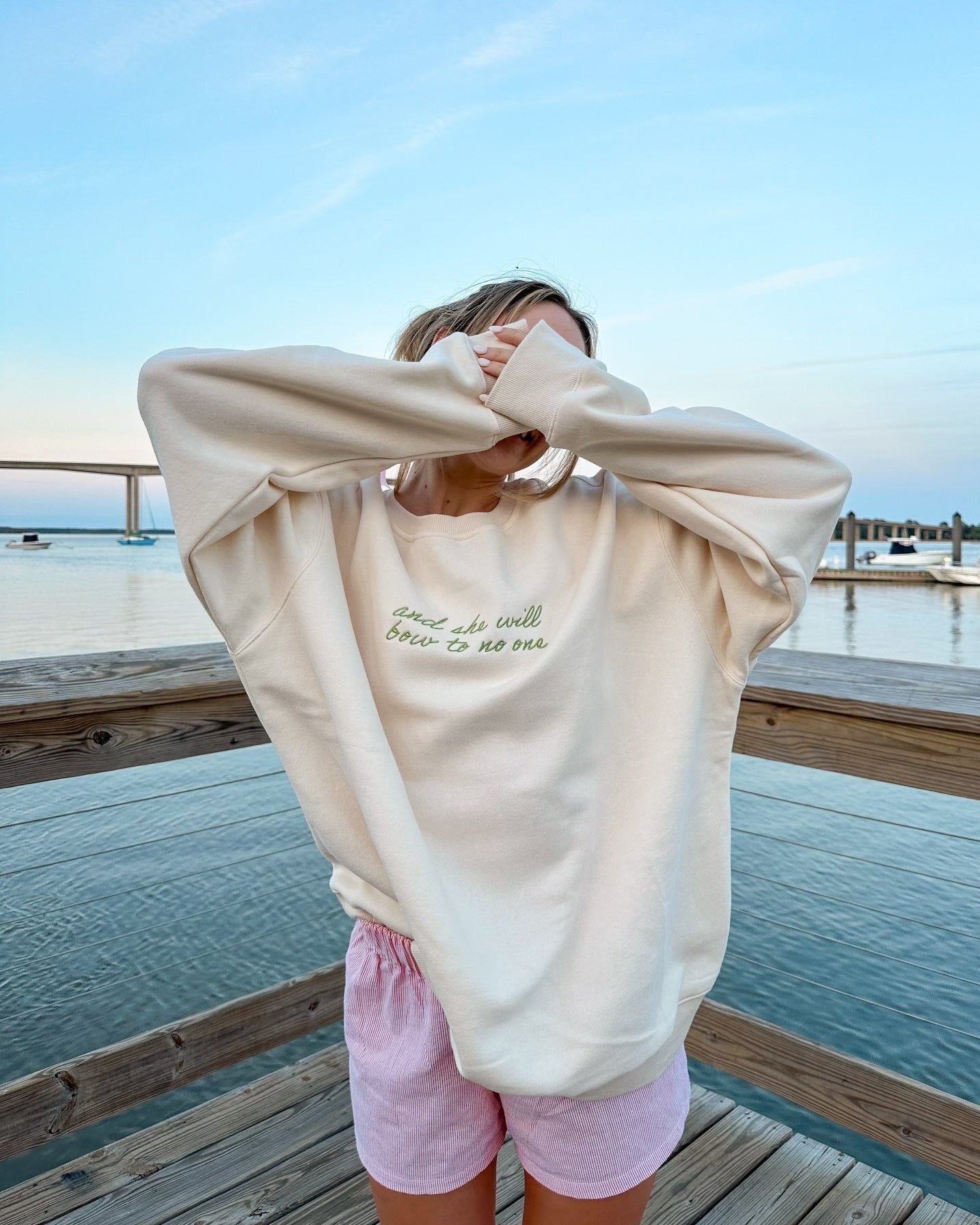 See The Way I See Merch Overthinker Sweatshirt She Will Bow To No One Sweatshirt Women's - Lilybirchmarket