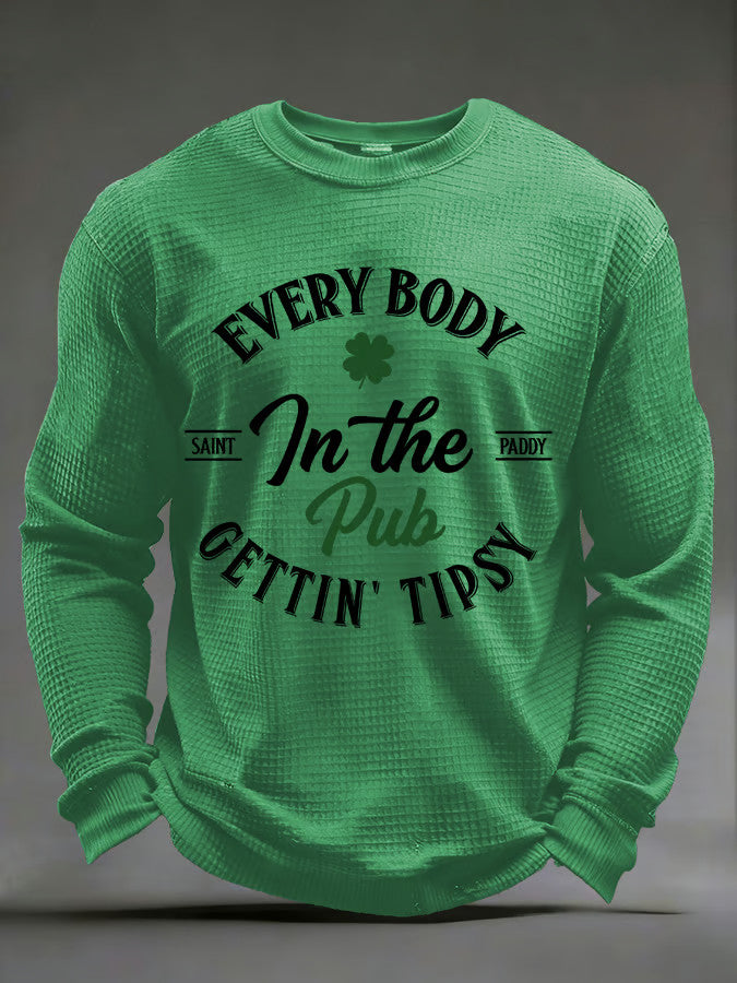  St.Patrick's Day Everybody In The Pub Getting Tipsy Print Long Sleeve T Shirt Green Irish Gifts - TradiViet