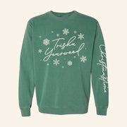 Trisha Yearwood Merch 2025 Trisha Yearwood Christmastime Crewneck Sweatshirt Friends Gifts - Lilybirchmarket